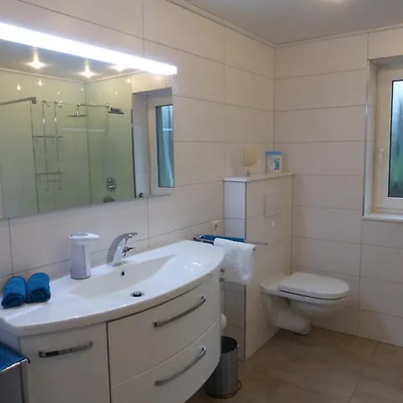 Apartment Apartment In The Odenwald With Terrace *