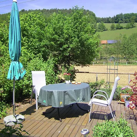 Apartment Apartment In The Odenwald With Terrace *